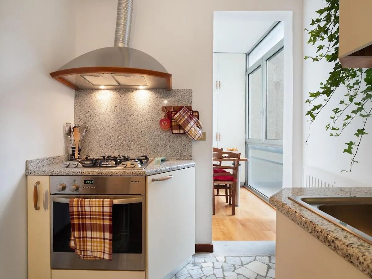 Stylish And Bright Apartment In The Center Of Μιλάνο Ιταλία
