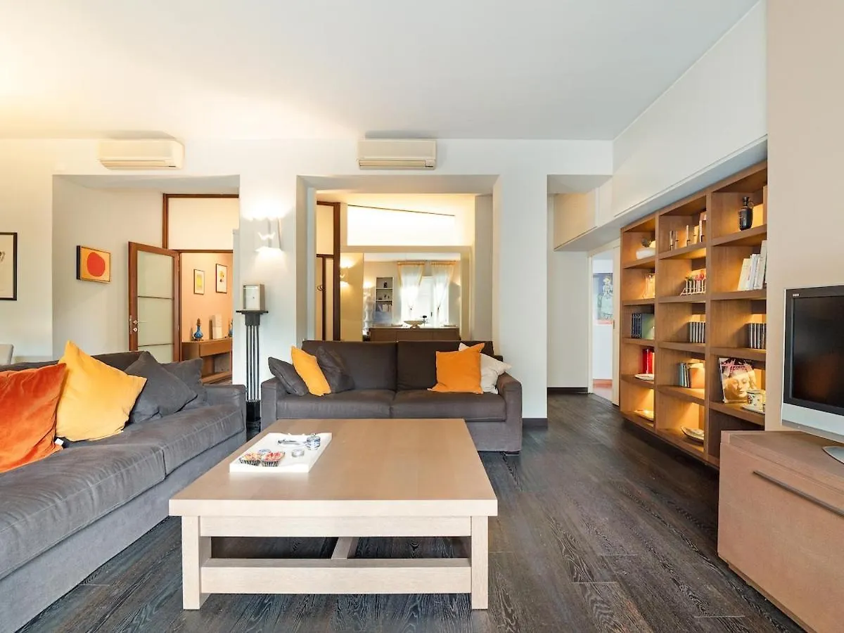 Stylish And Bright Apartment In The Center Of Μιλάνο Ιταλία
